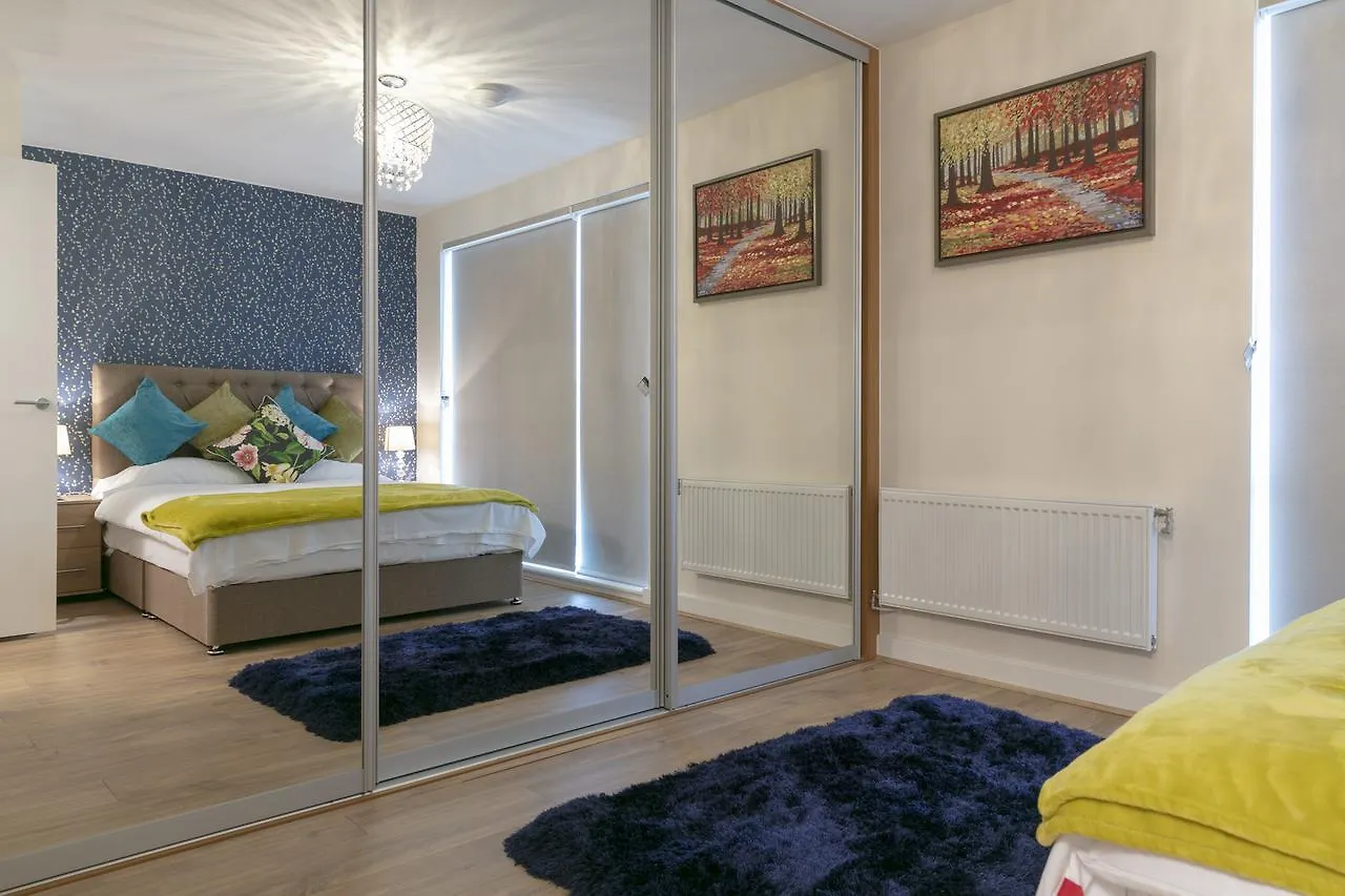Apartament Modern & Exquisite Trumpington Townhouse With Parking & 5 Mins To Papworth Hospital Cambridge