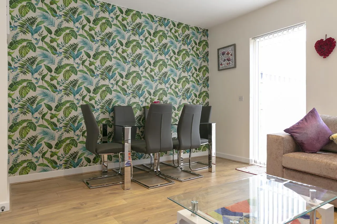 Modern & Exquisite Trumpington Townhouse With Parking & 5 Mins To Papworth Hospital Cambridge Apartament