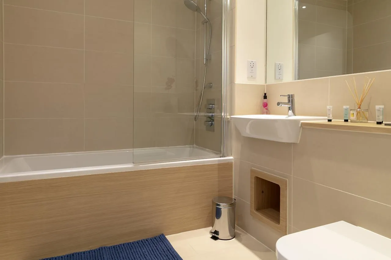 Apartament Modern & Exquisite Trumpington Townhouse With Parking & 5 Mins To Papworth Hospital Cambridge Wielka Brytania
